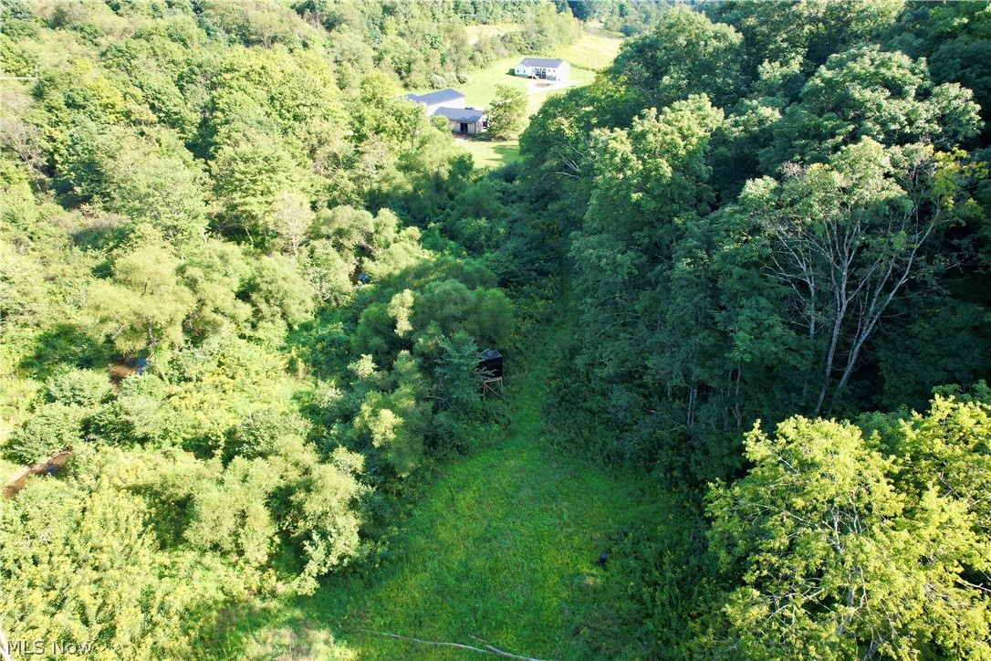 8251 Bay Road SE Carrollton OH 44615