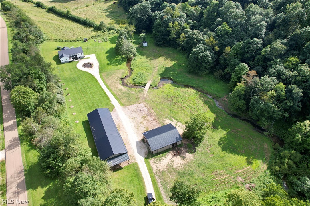 8251 Bay Road SE Carrollton OH 44615