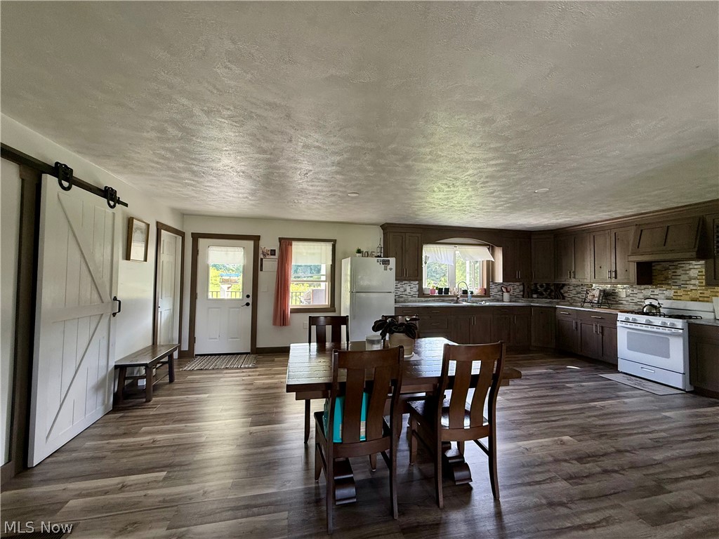 8251 Bay Road SE Carrollton OH 44615