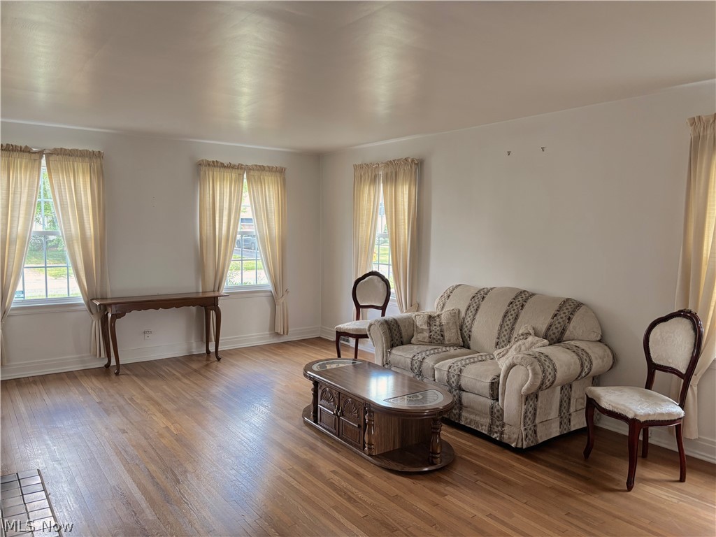 365 Genesee Avenue NE Warren OH 44483