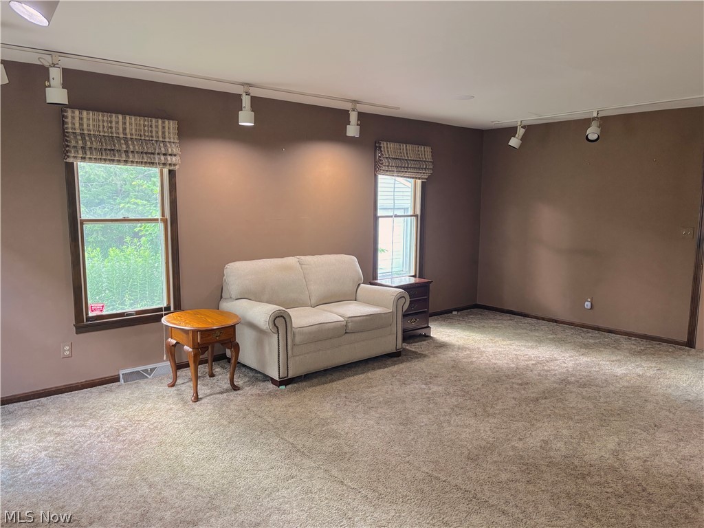 365 Genesee Avenue NE Warren OH 44483
