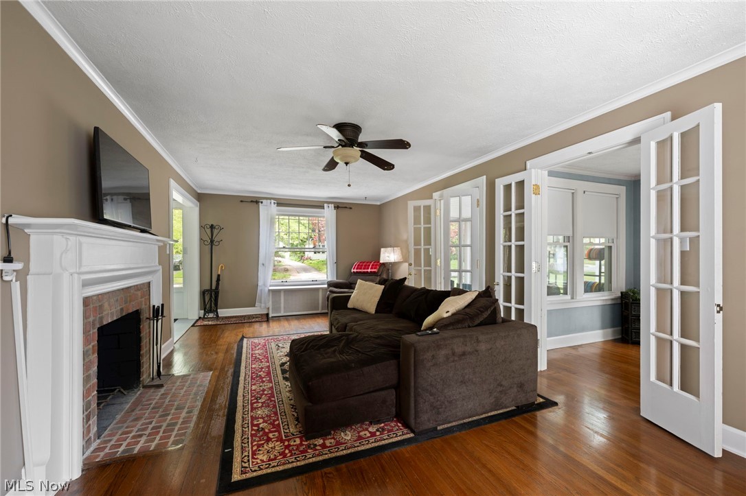 956 Englewood Road Cleveland Heights OH 44121