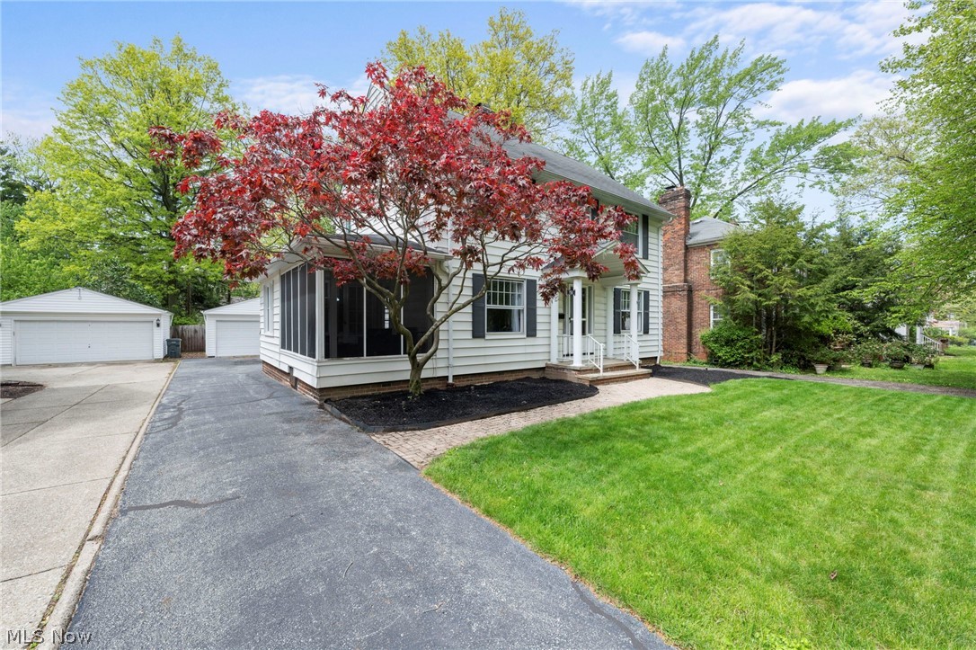 956 Englewood Road Cleveland Heights OH 44121