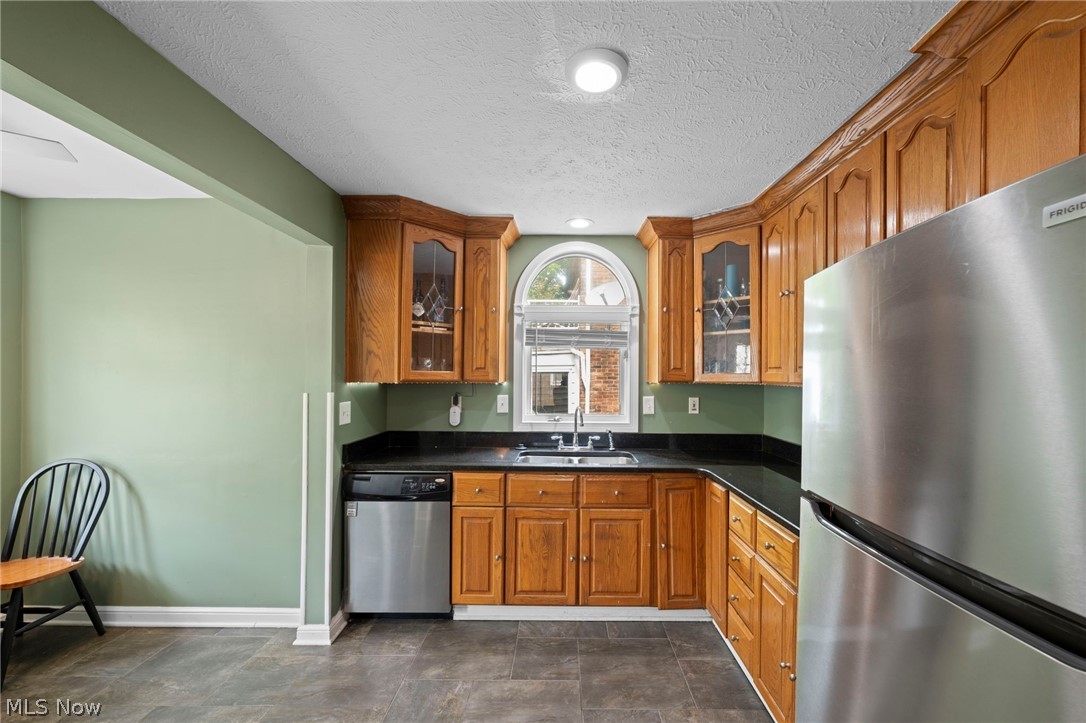 956 Englewood Road Cleveland Heights OH 44121