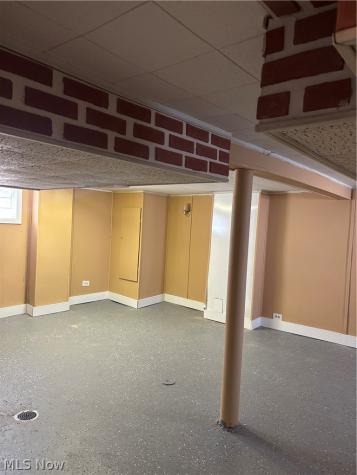 3906 Brookside Boulevard Cleveland OH 44111