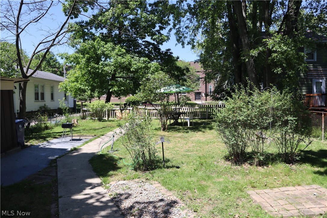 3878 Parkdale Road Cuyahoga Heights OH 44121