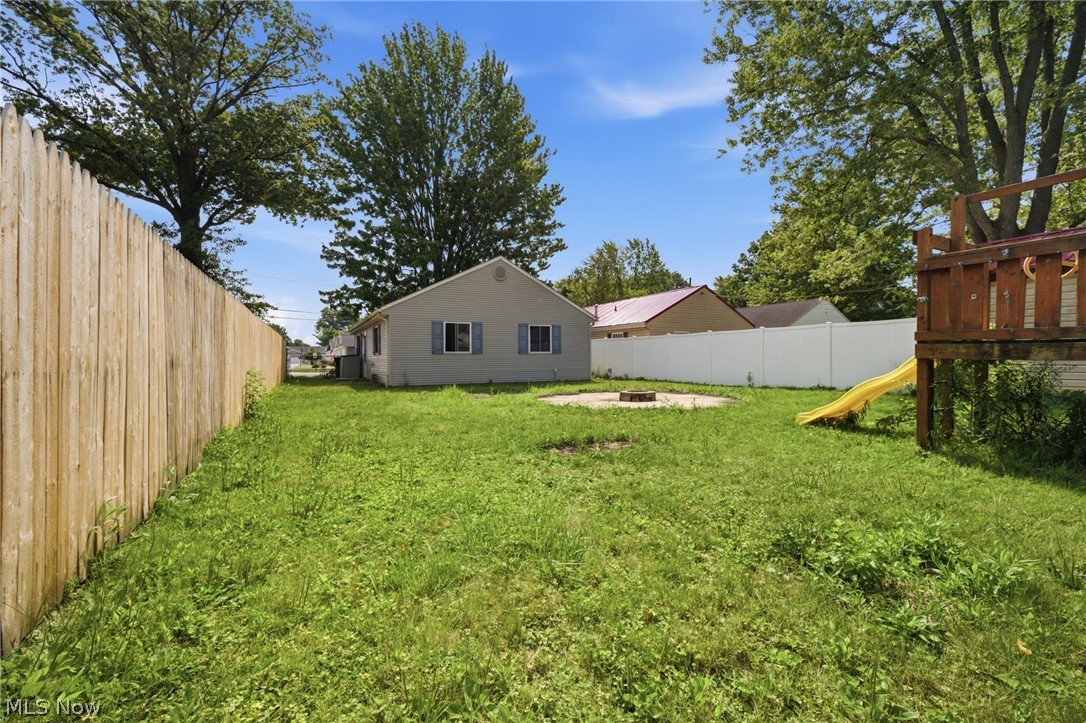 715 S Logan Street Elyria OH 44035