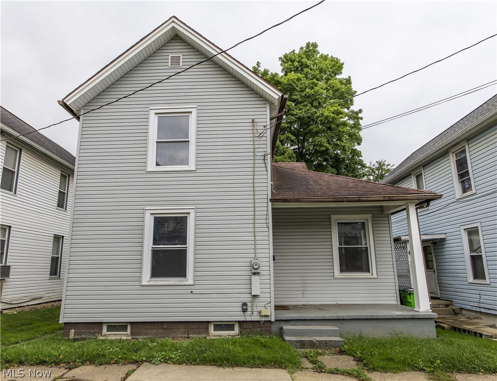 327 Schrock Place SW Canton OH 44647