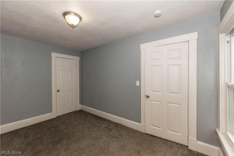 327 Schrock Place SW Canton OH 44647