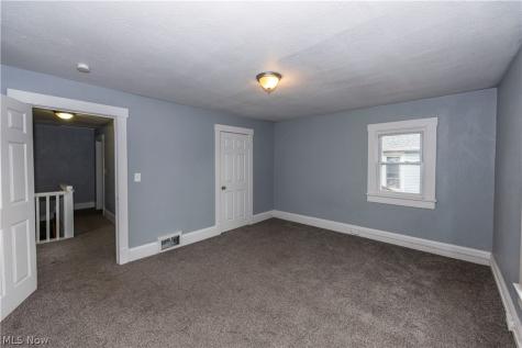 327 Schrock Place SW Canton OH 44647