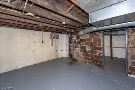 327 Schrock Place SW Canton OH 44647
