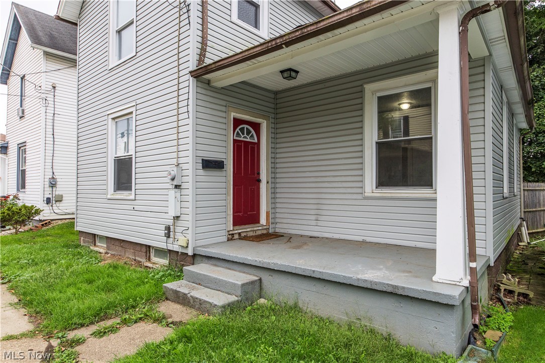 327 Schrock Place SW Canton OH 44647