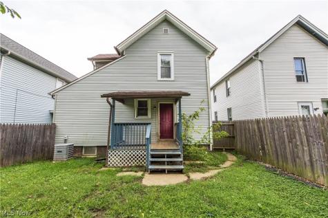 327 Schrock Place SW Canton OH 44647