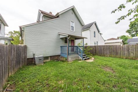 327 Schrock Place SW Canton OH 44647