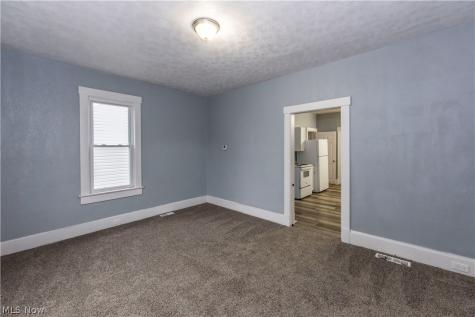 327 Schrock Place SW Canton OH 44647