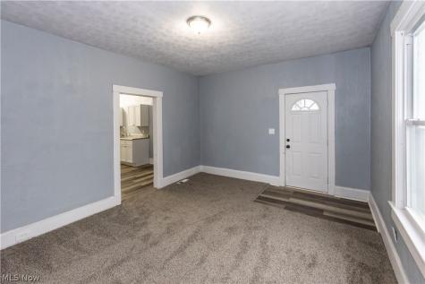 327 Schrock Place SW Canton OH 44647
