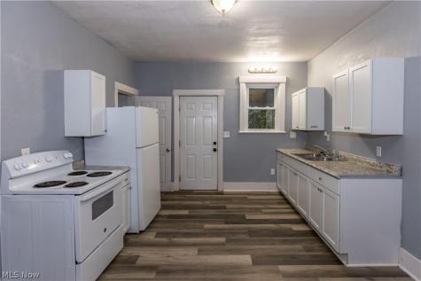 327 Schrock Place SW Canton OH 44647