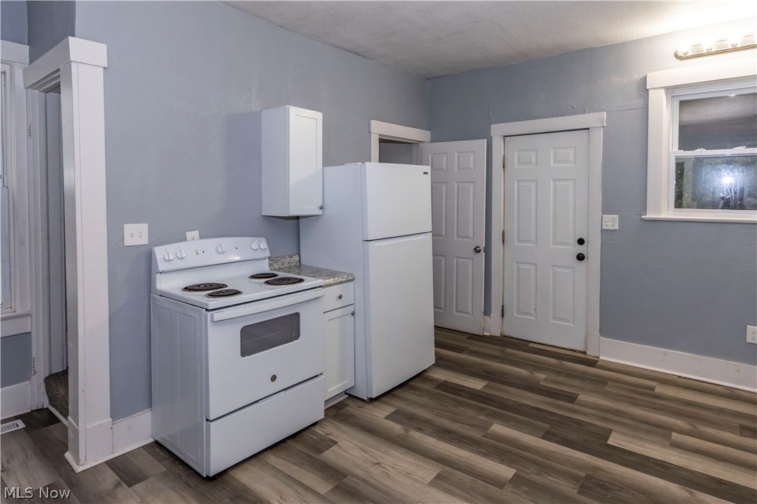 327 Schrock Place SW Canton OH 44647