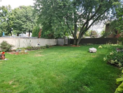 13670 Bennington Boulevard Middleburg Heights OH 44130