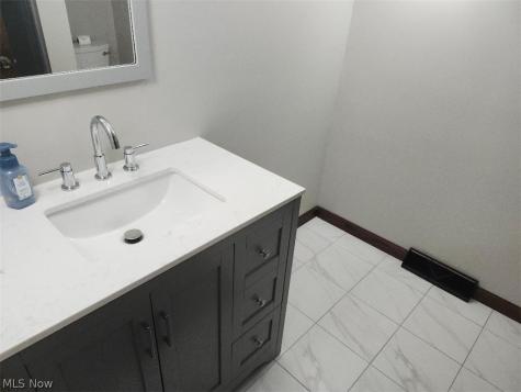 13670 Bennington Boulevard Middleburg Heights OH 44130