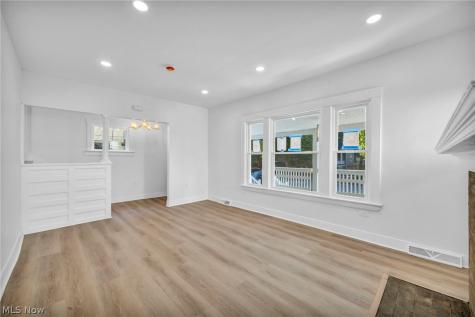 1351 Beach Avenue Lakewood OH 44107