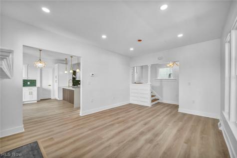 1351 Beach Avenue Lakewood OH 44107