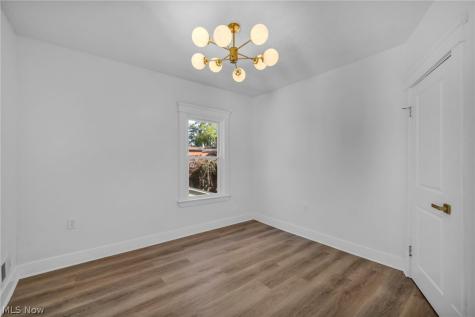 1351 Beach Avenue Lakewood OH 44107