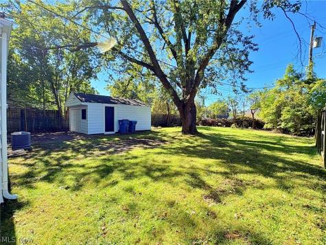 3742 Gary Avenue Lorain OH 44055