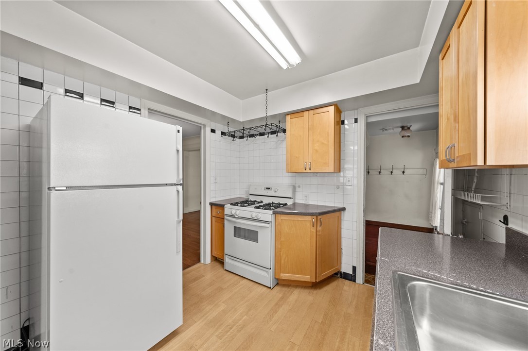 2558 Canterbury Road Cleveland Heights OH 44118