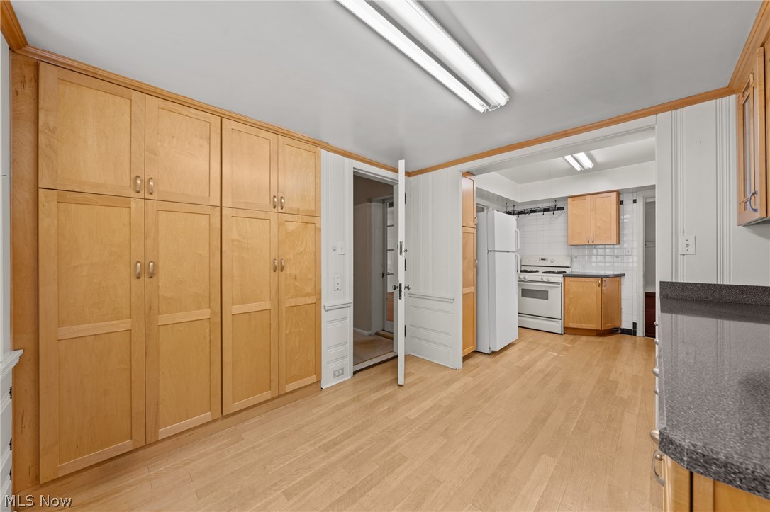 2558 Canterbury Road Cleveland Heights OH 44118