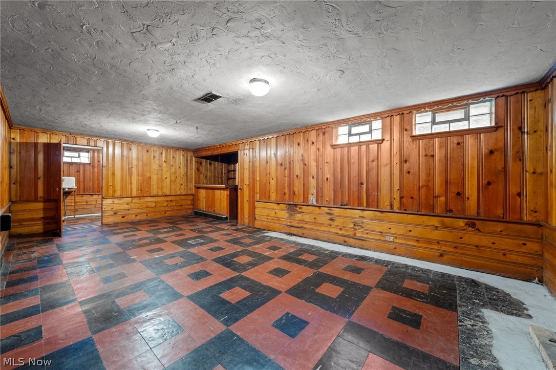 2558 Canterbury Road Cleveland Heights OH 44118
