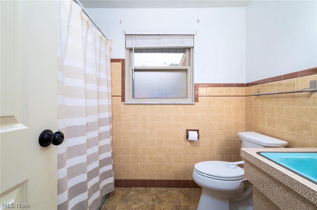 2532 Chestnut Street Steubenville OH 43952