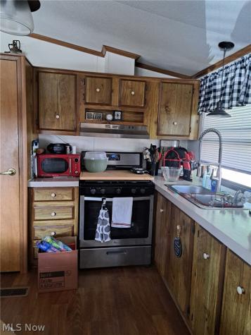 7 Westwoods Amherst OH 44001