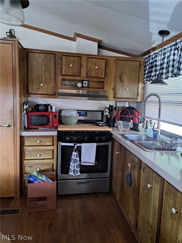 7 Westwoods Amherst OH 44001