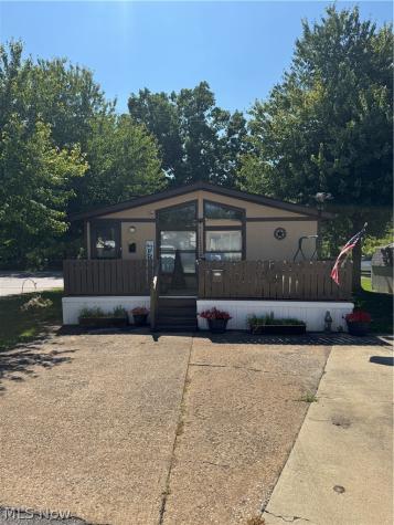 7 Westwoods Amherst OH 44001