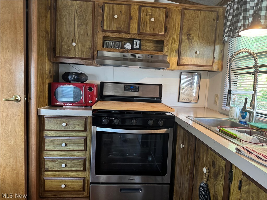 7 Westwoods Amherst OH 44001