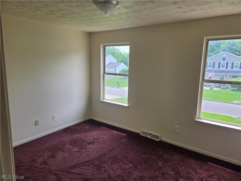 4852 Shadow Oak Drive Youngstown OH 44515