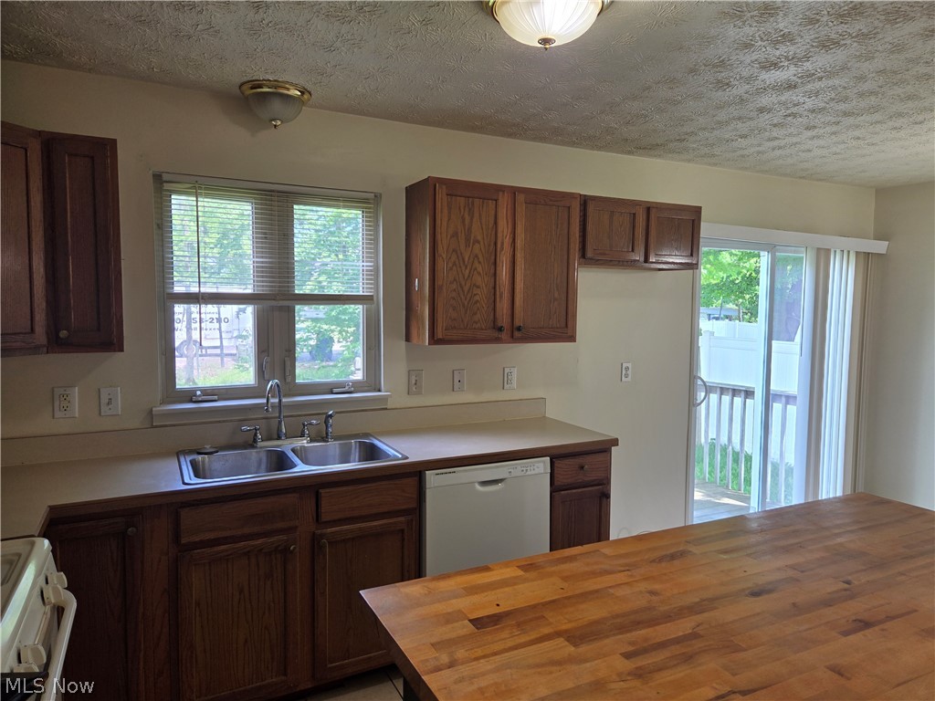 4852 Shadow Oak Drive Youngstown OH 44515