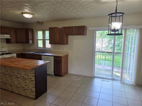 4852 Shadow Oak Drive Youngstown OH 44515