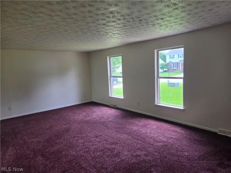 4852 Shadow Oak Drive Youngstown OH 44515