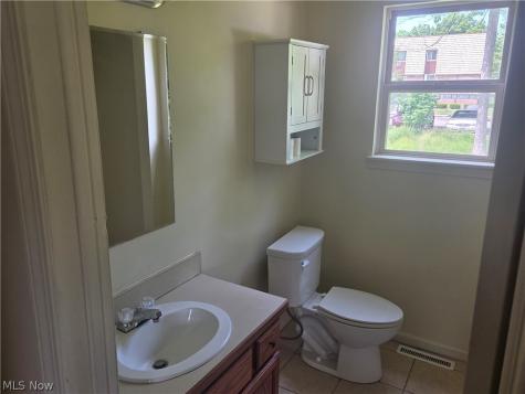 4852 Shadow Oak Drive Youngstown OH 44515