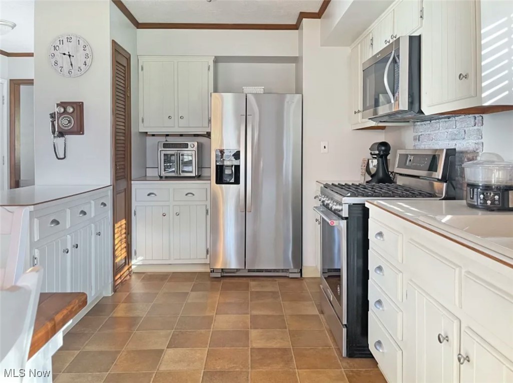 422 E 7th Street Mcdonald OH 44437
