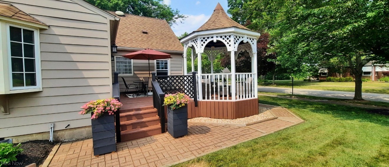 422 E 7th Street Mcdonald OH 44437