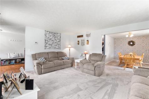 7919 Windbur Circle NW North Canton OH 44720