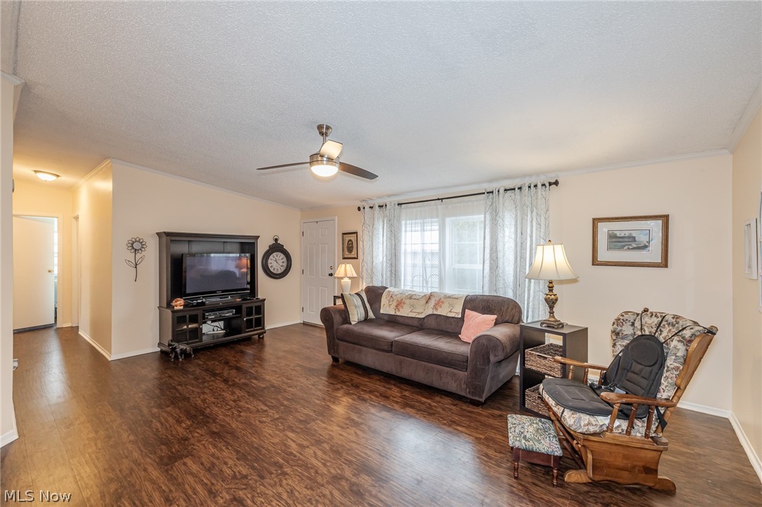 140 Luxor Lane Amherst OH 44001