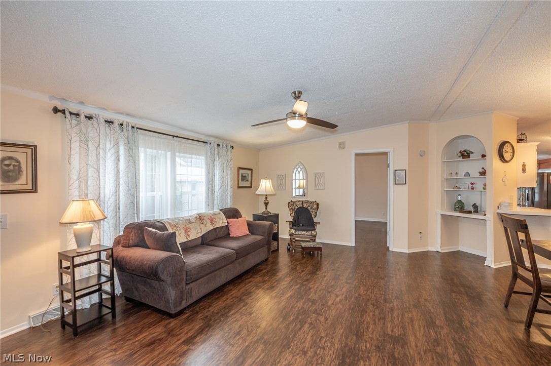 140 Luxor Lane Amherst OH 44001