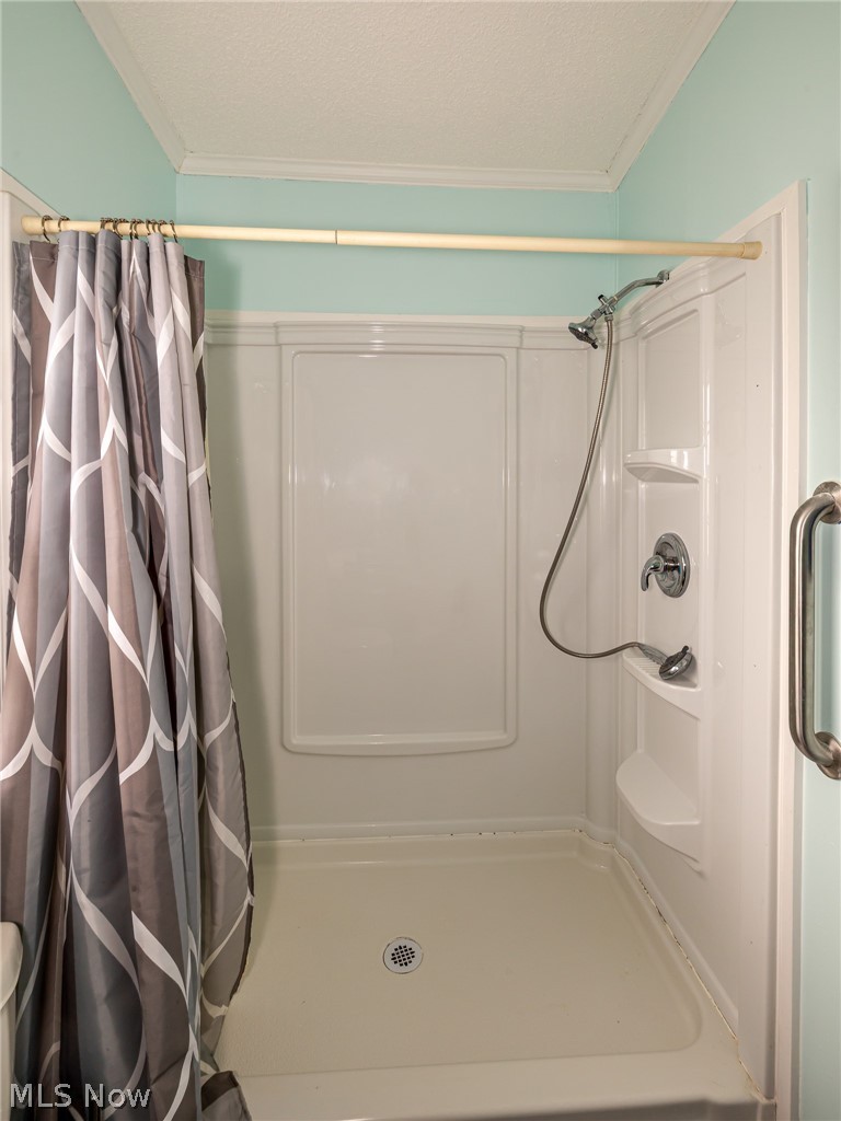 140 Luxor Lane Amherst OH 44001