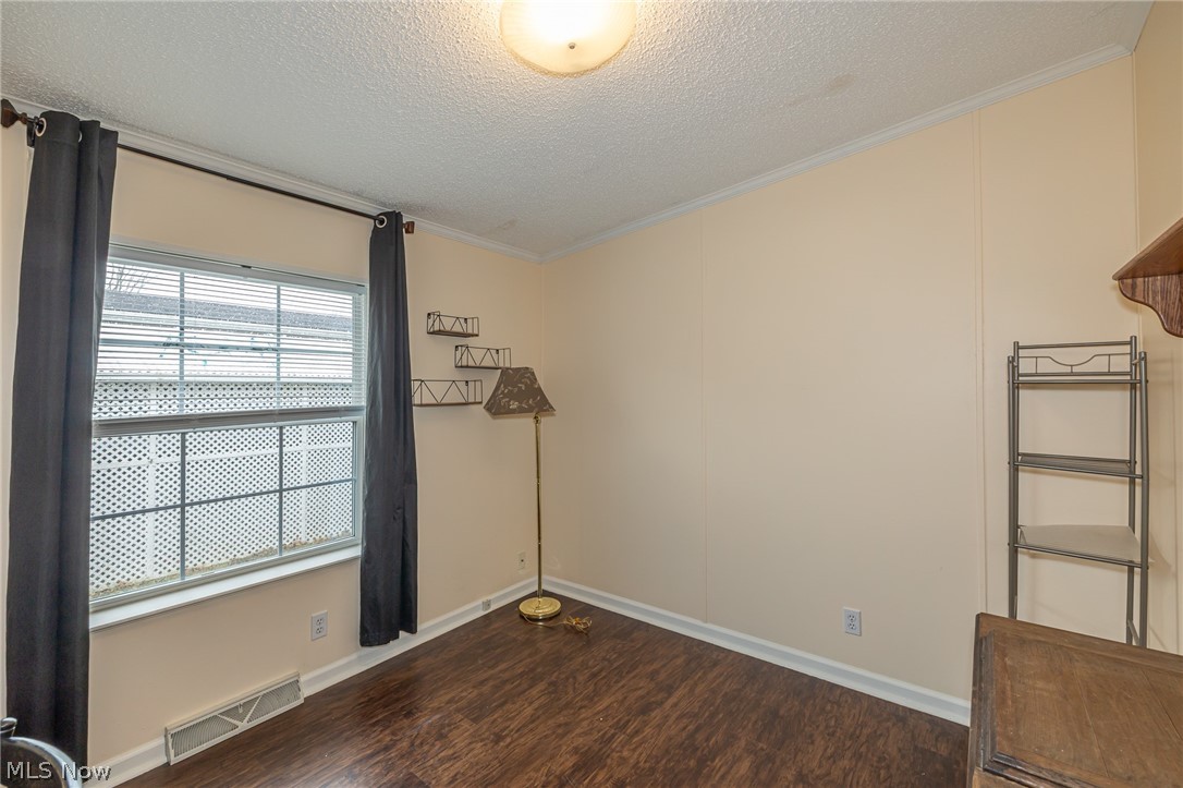 140 Luxor Lane Amherst OH 44001