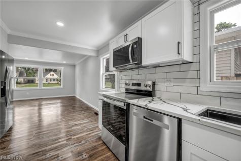 23928 Knickerbocker Road Bay Village OH 44140