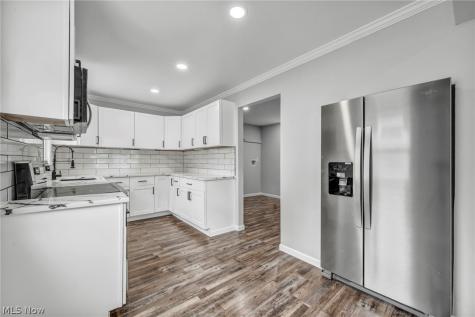 23928 Knickerbocker Road Bay Village OH 44140